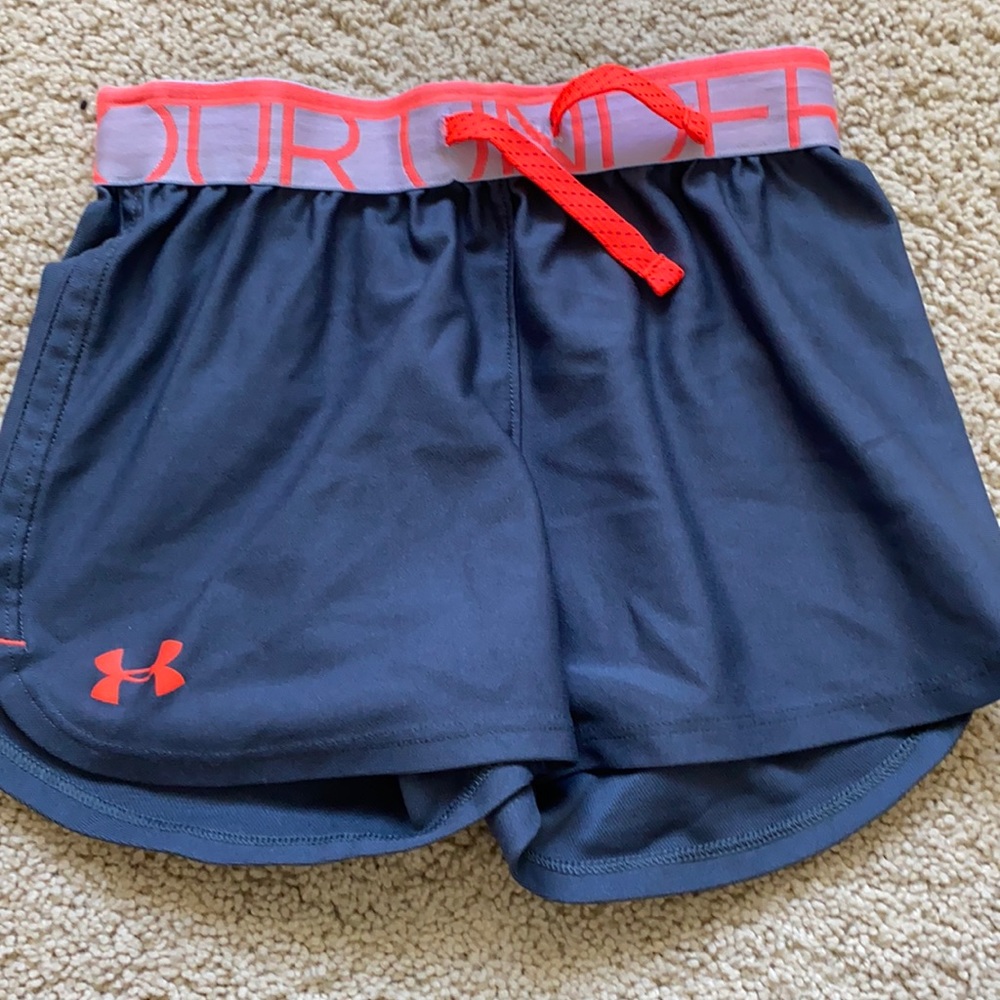 Girls Under Armor shorts size small